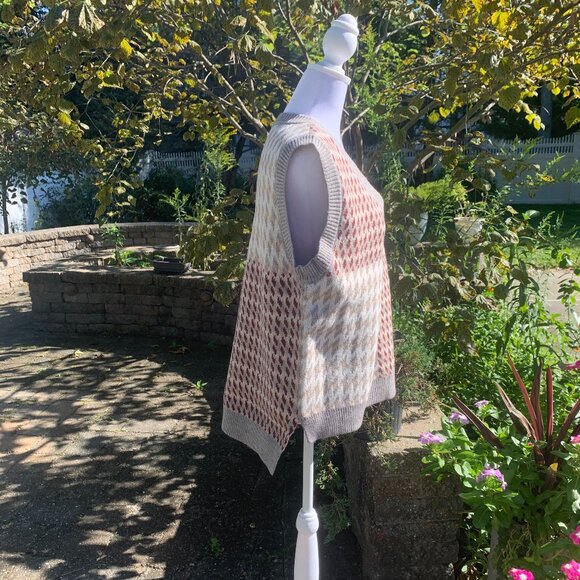 ASOS QED London Knitted Singlet in Multi Print Sweater Vest Oversized - Picture 8 of 16